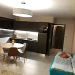 Gyoengye Lux *