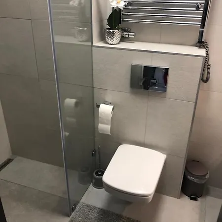 Gyoengye Lux