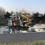Gyoengye Lux *